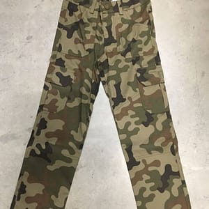 püks1 Camo püksid kuue taskuga (116/122, 122/128, 134/140 ja 158/164 cm)