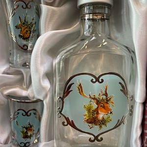 298071589_5544177215658493_5526847764452072994_n (1) Viinapitsid, 2 tk ja pudel (värvilised)