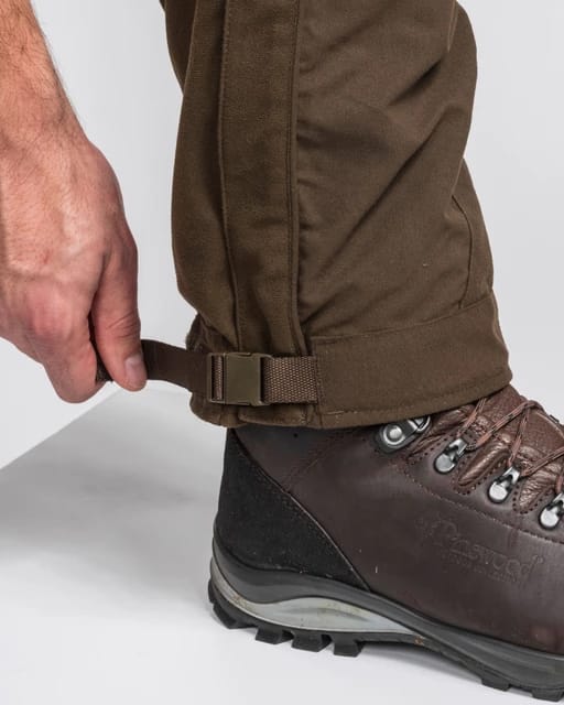 5893-114-20_Pinewood4 PINEWOOD Smaland Forest jahiriiete komplekt, green