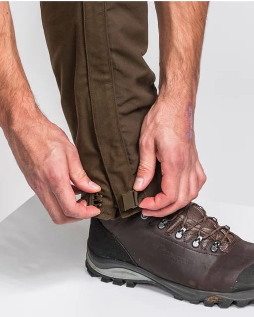 5893-114-21_Pinewood5 PINEWOOD Smaland Forest jahiriiete komplekt, green