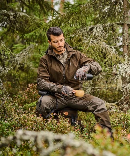 5997-722-44_Pinewood-Env-0001-0013-0131_5997-722_5996-743_8405-969 PINEWOOD Furudal Tracking püksid, roheline