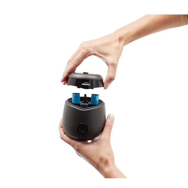 e55x-handshot12 Thermacell täitekassett 40 tunniks E55 ja EX90