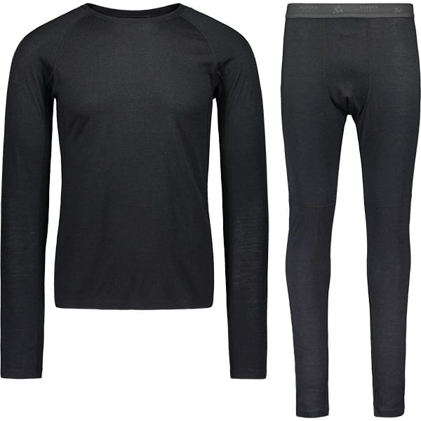 Photo taken at STOODIO Oy MERIINO 180 g pesukomplekt (suurus XS)